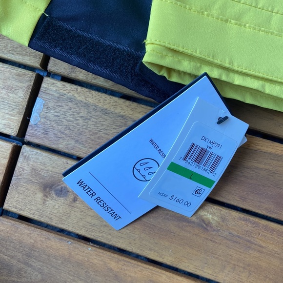 DKNY Windbreaker - Picture 4 of 7